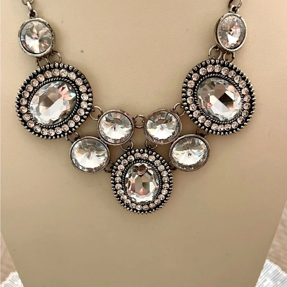 Boutique Elegant Silver Statement Necklace